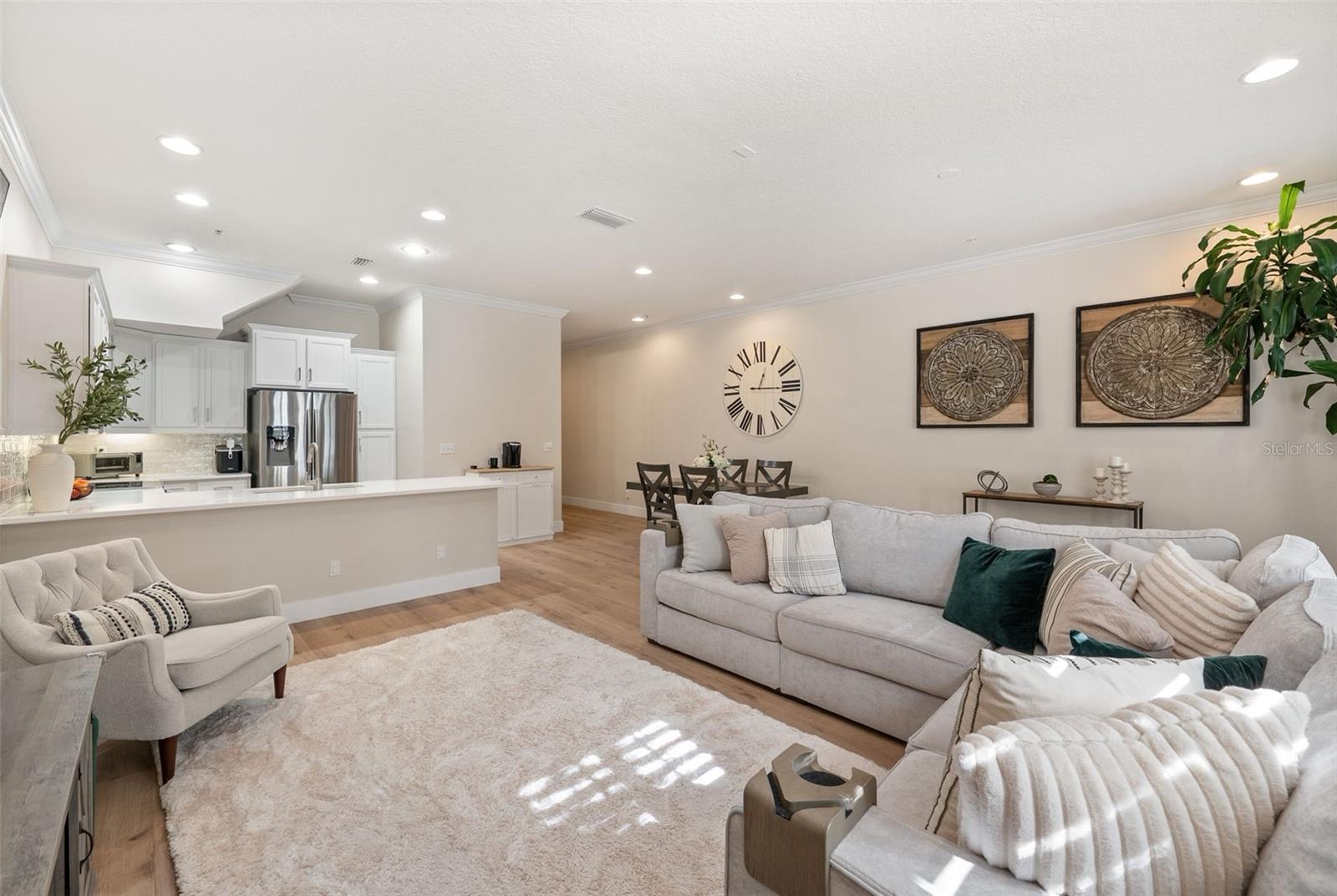 3210 W Horatio St #6 Property Photo 6