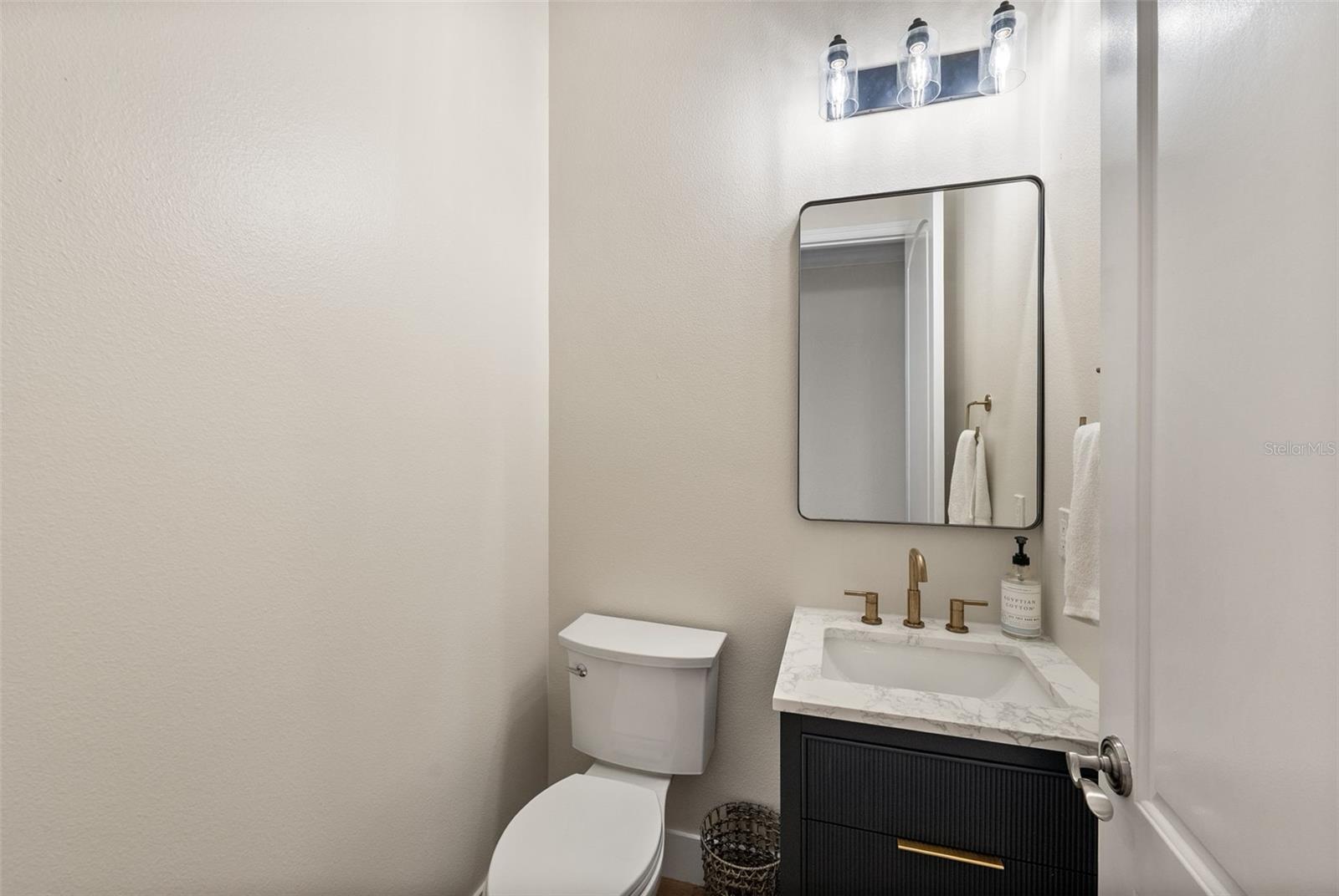 3210 W Horatio St #6 Property Photo 11
