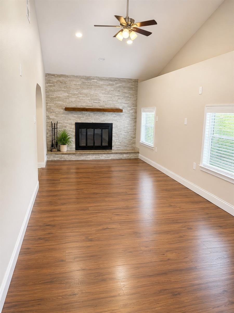 4405 W Wallcraft Ave Property Photo 3