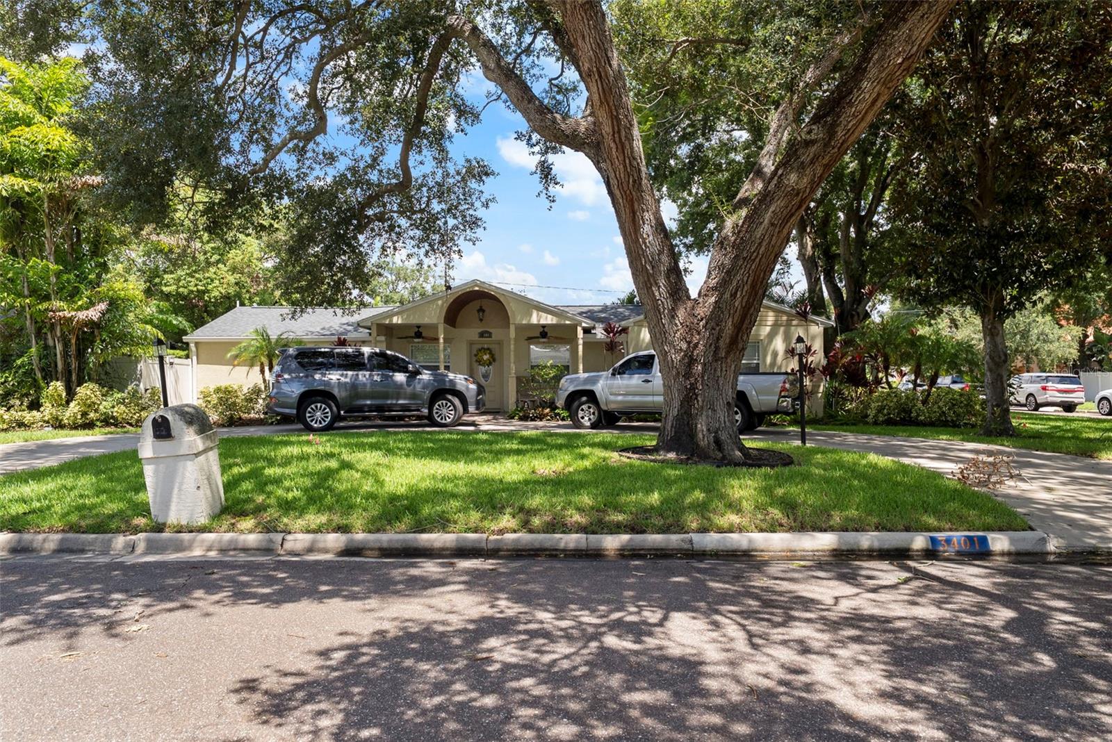 3401 W Sevilla St Property Photo 5