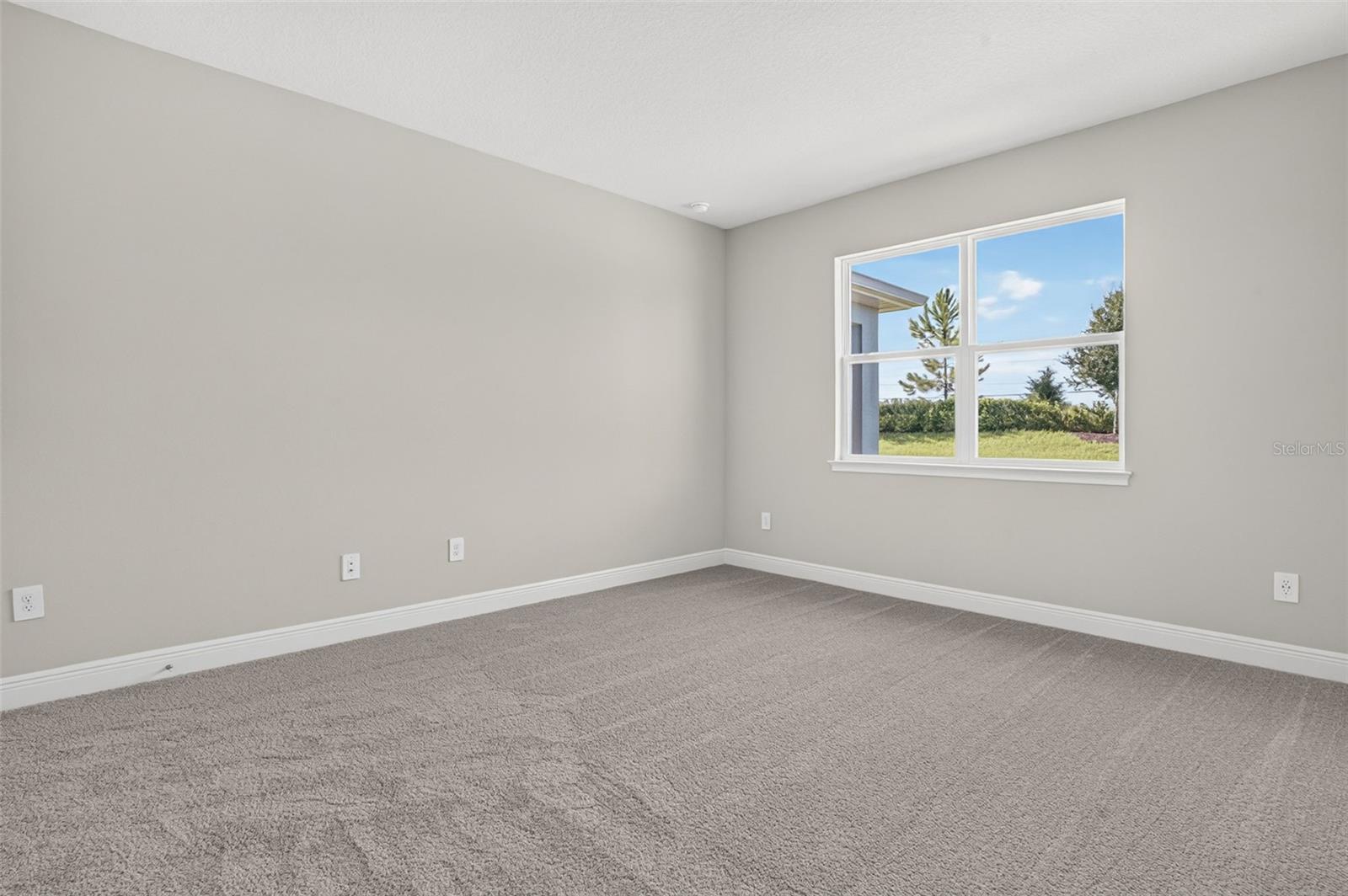 12443 49th St E Property Photo 16
