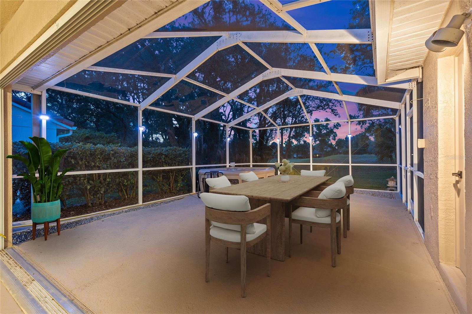9387 French Quarters Cir Property Photo 3