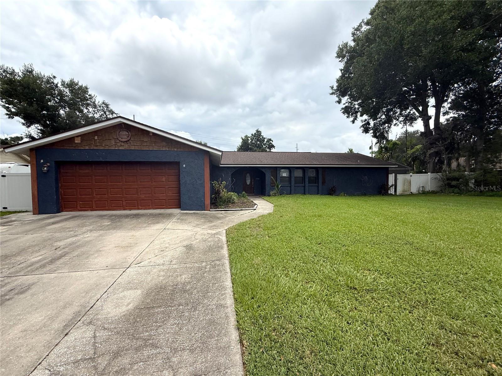 1806 N Waterman Dr Property Photo 1