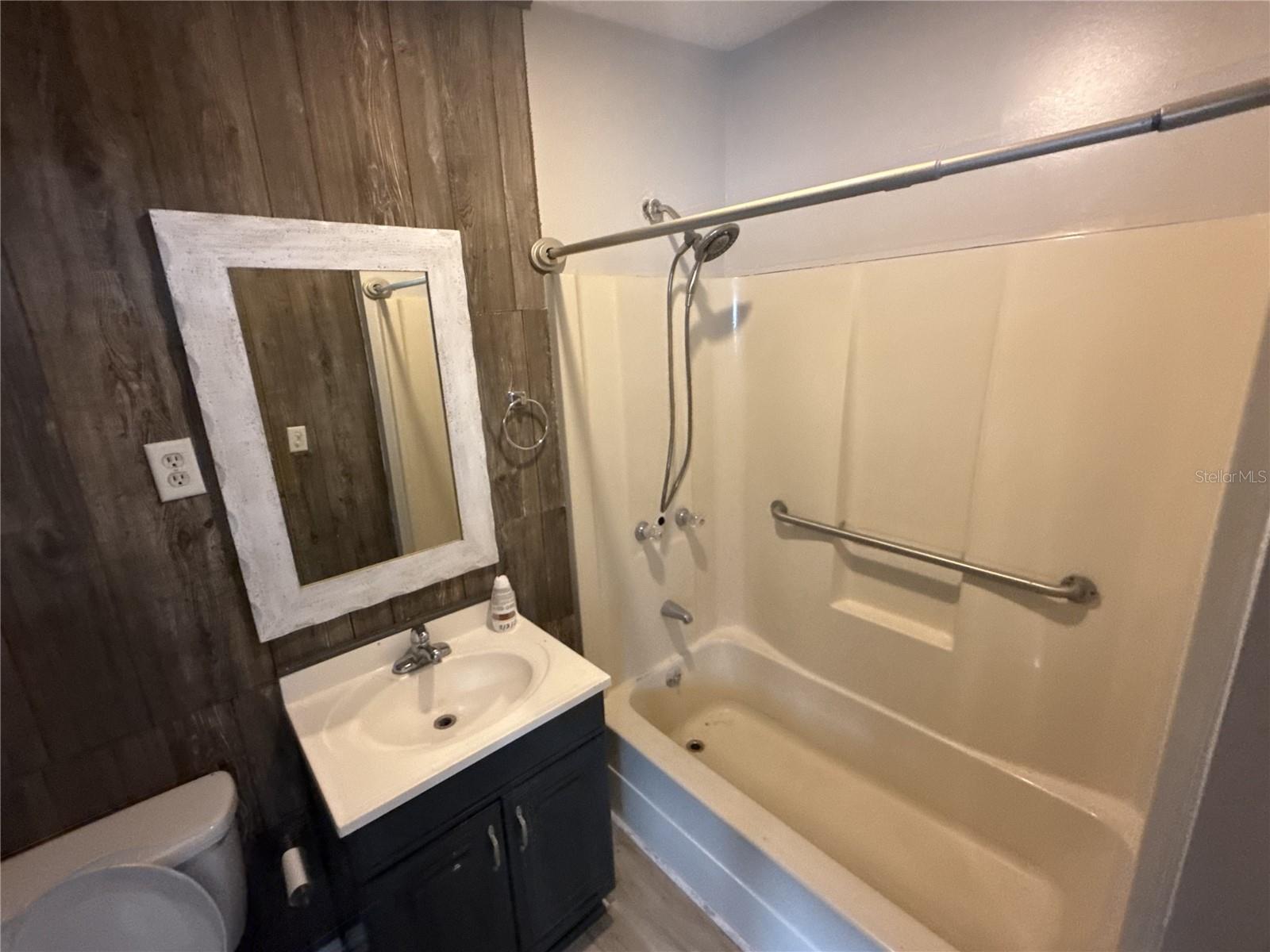 1806 N Waterman Dr Property Photo 16