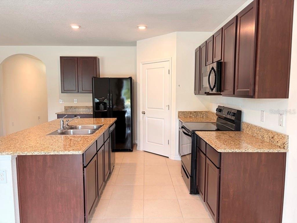 7060 Silverado Ranch Blvd Property Photo 4