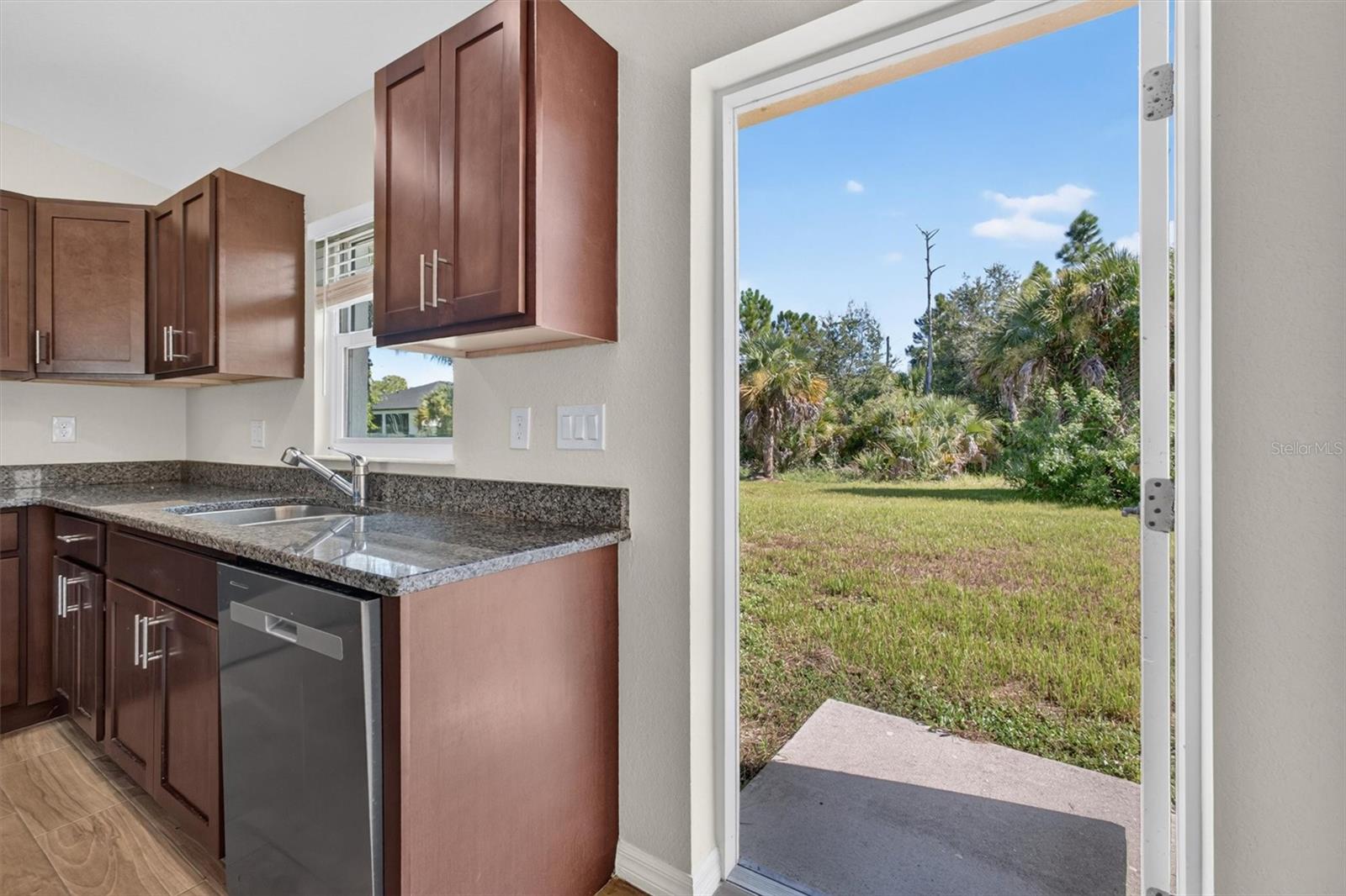 5008 S Obispo Cir Property Photo 14