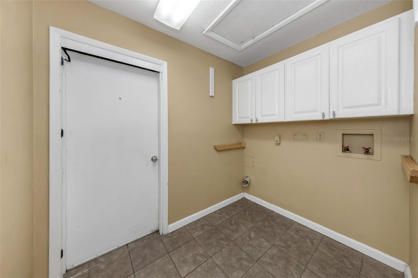 3582 Fairway Forest Dr Property Photo 30