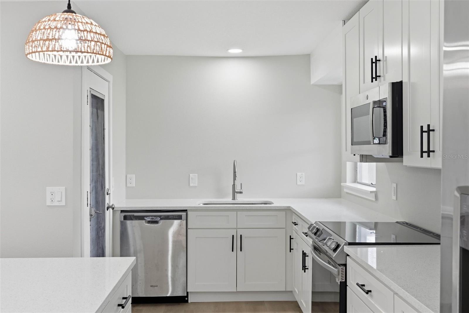 2950 W Bay Dr #b1 Property Photo 10
