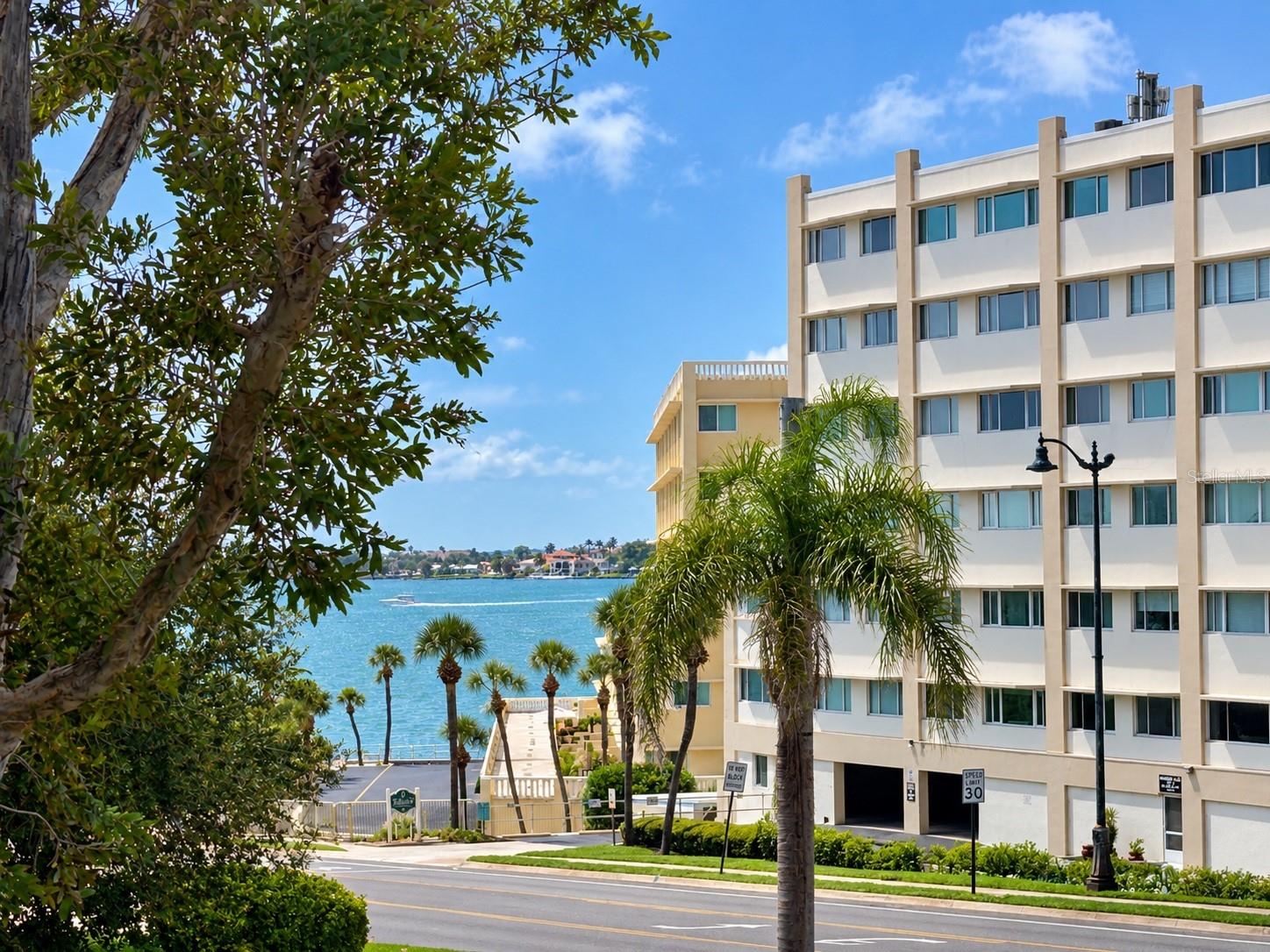 2950 W Bay Dr #b1 Property Photo 17