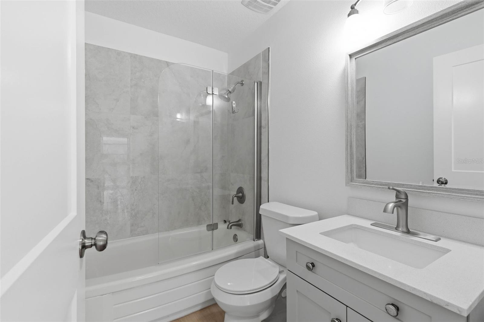 2950 W Bay Dr #b1 Property Photo 22