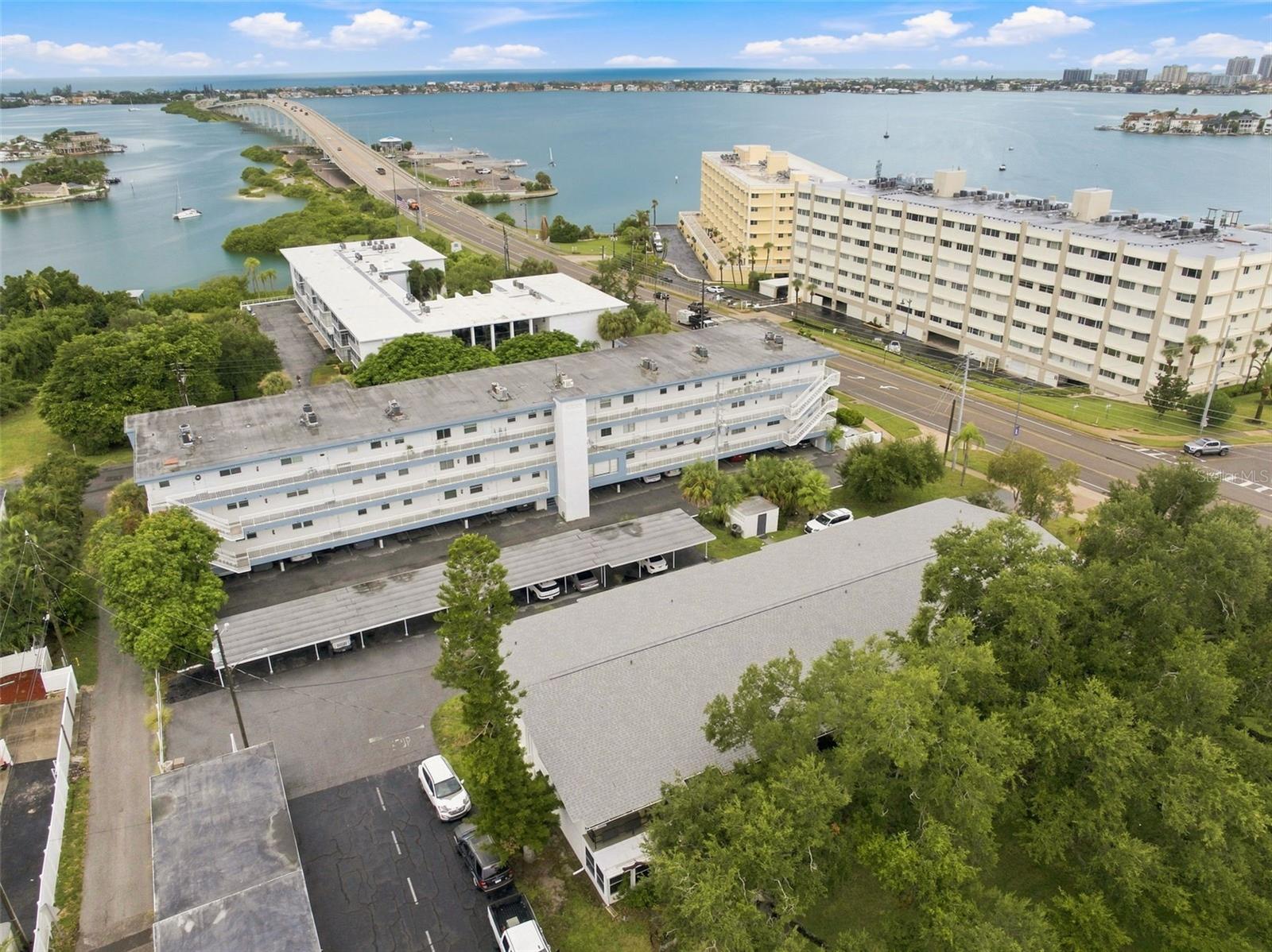 2950 W Bay Dr #b1 Property Photo 36