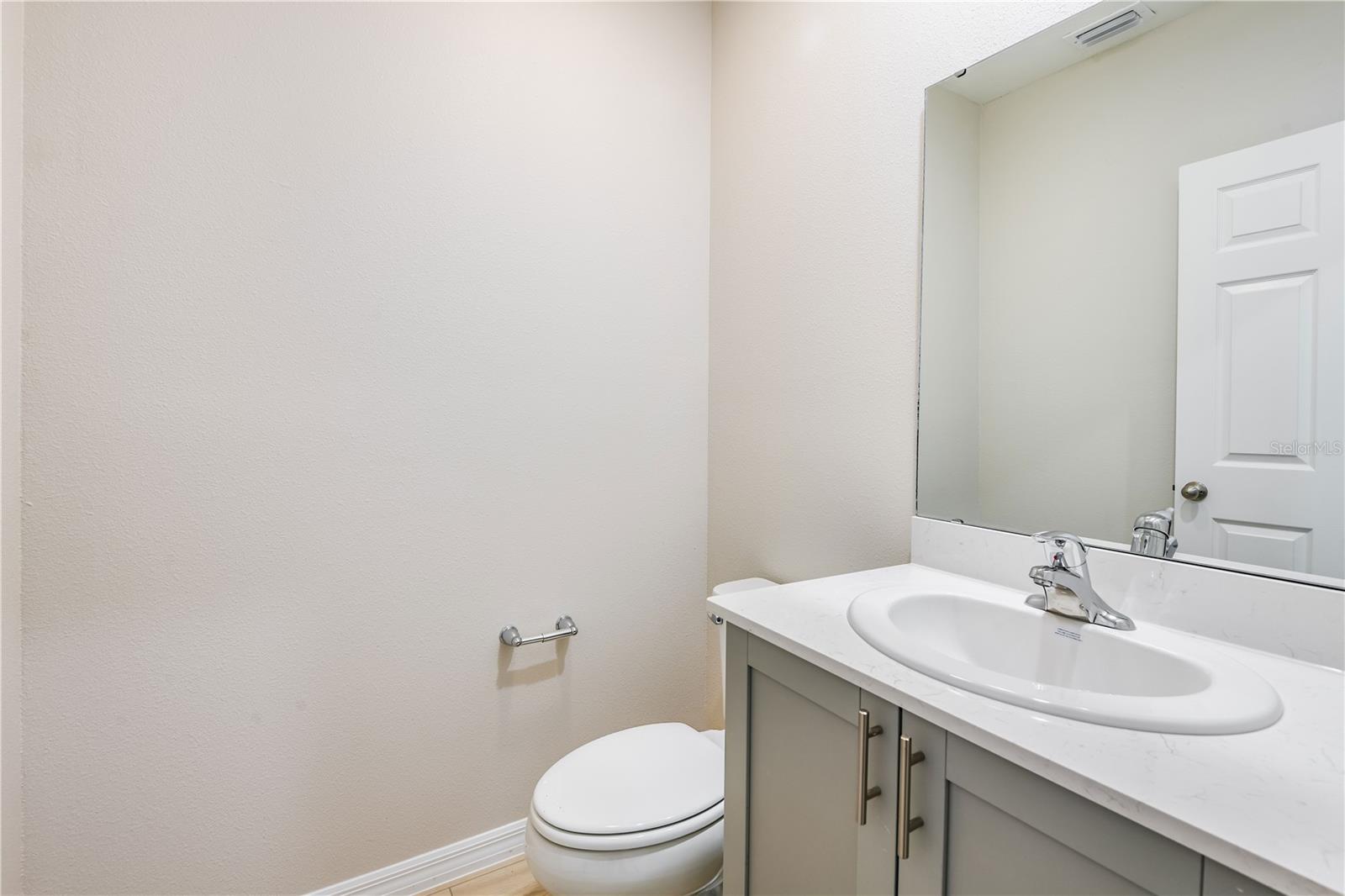 9867 Pelican Coast Dr Property Photo 17