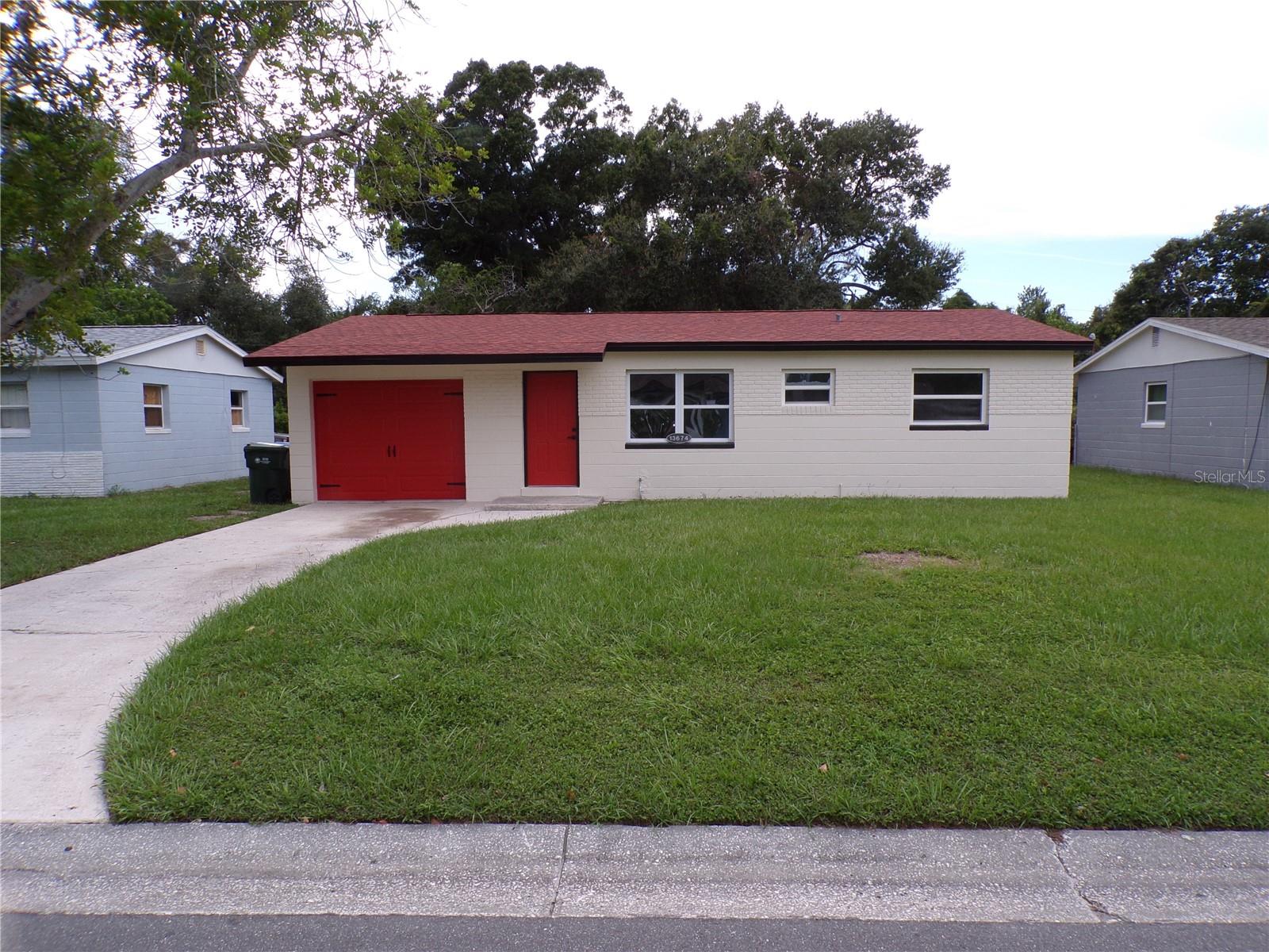 13674 120th Ln Property Photo 2