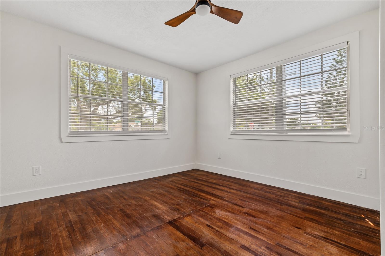 2202 N Glen Ave Property Photo 11