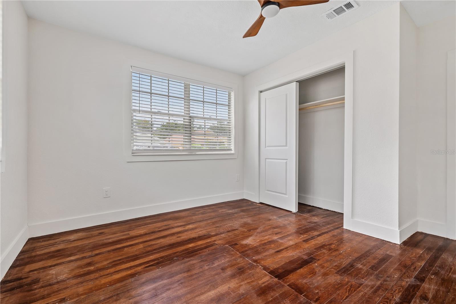 2202 N Glen Ave Property Photo 12