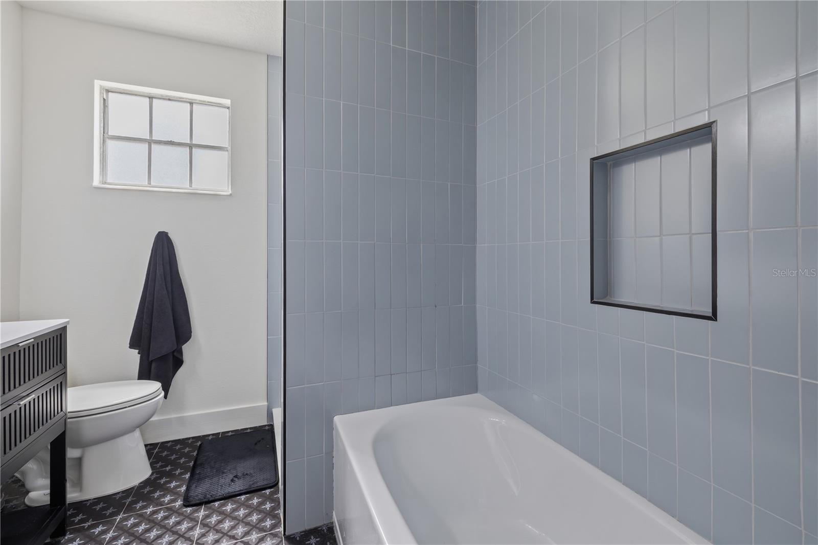 2202 N Glen Ave Property Photo 14