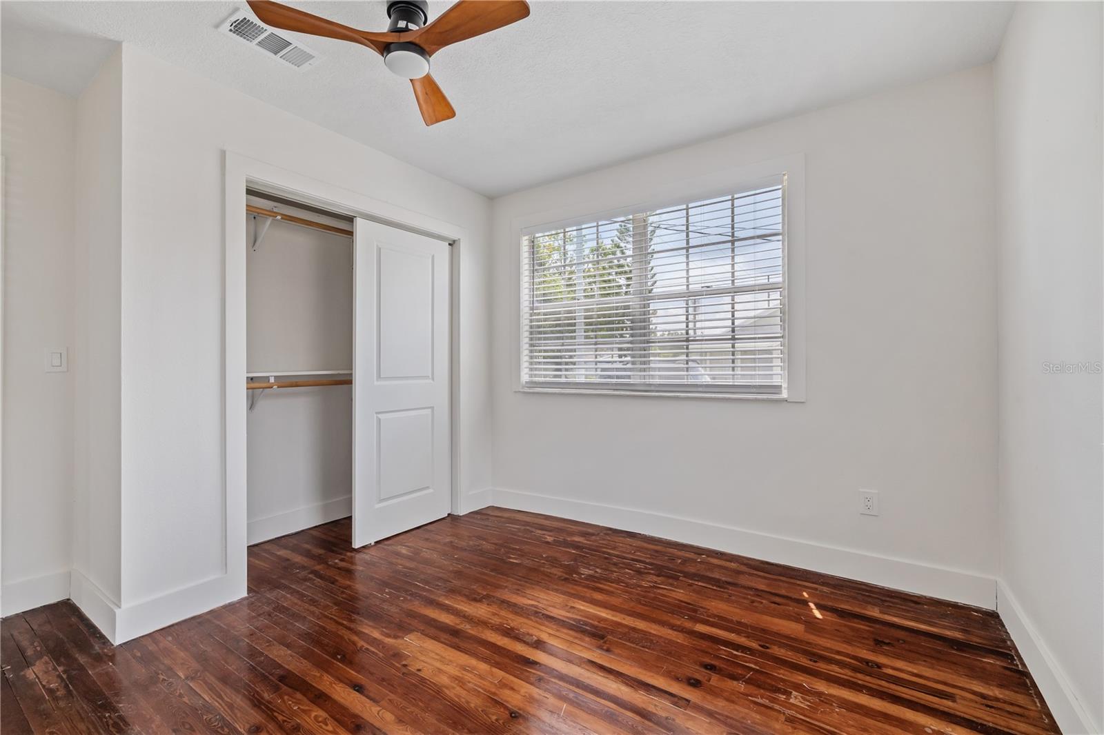 2202 N Glen Ave Property Photo 16