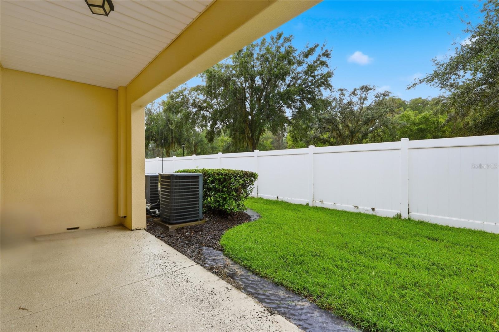 20456 Needletree Dr Property Photo 6