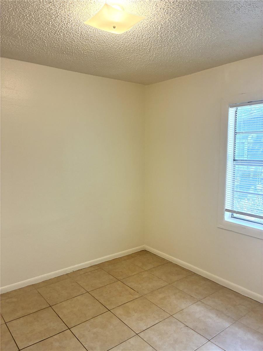 3605 E 28th Ave Property Photo 5