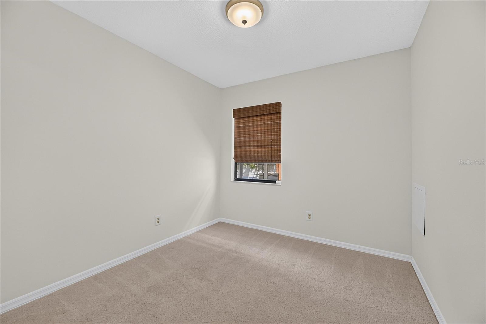 918 Shagos Dr Property Photo 39