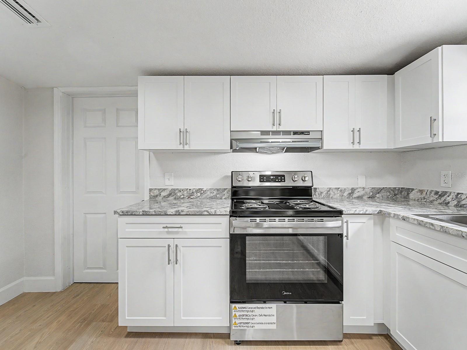 8117 N Klondyke St Property Photo 4