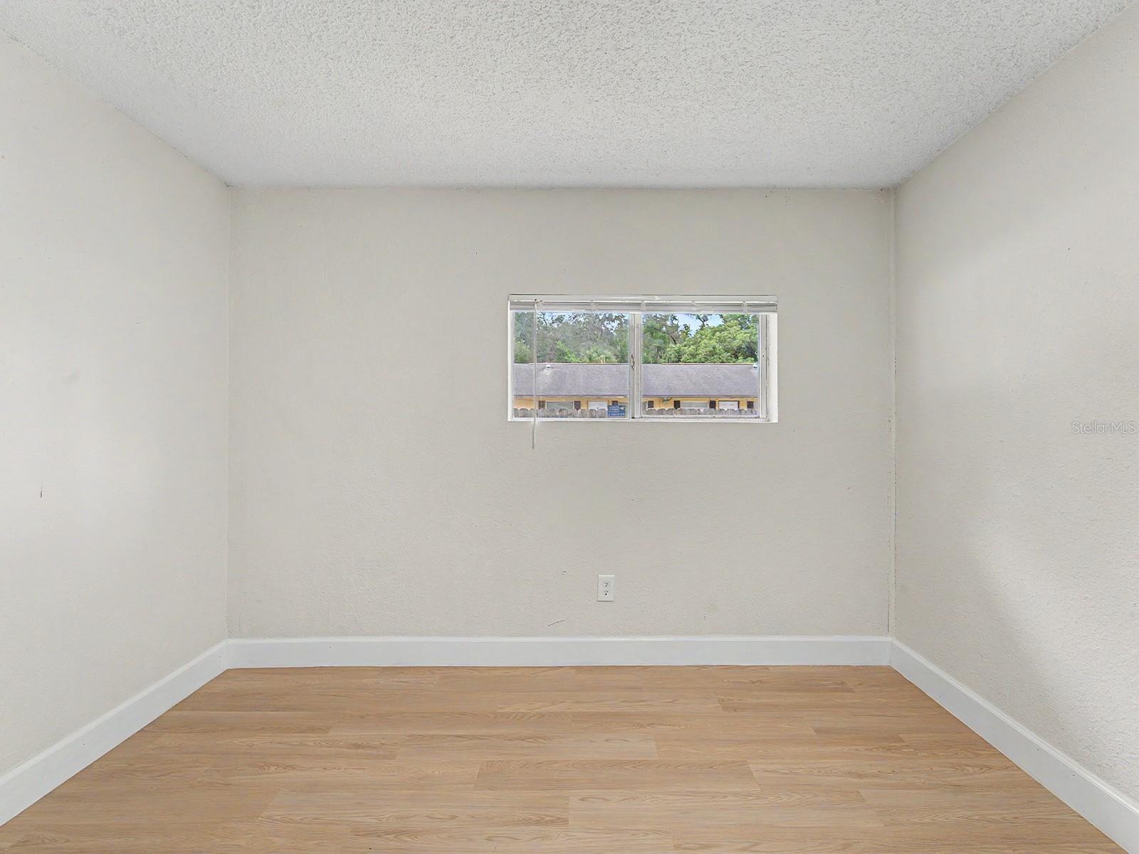 8117 N Klondyke St Property Photo 11