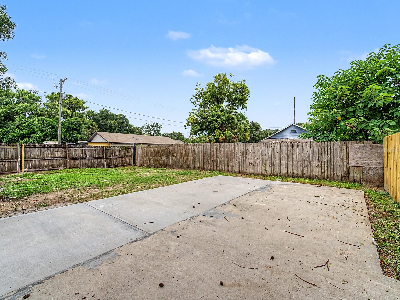 8117 N Klondyke St Property Photo 39