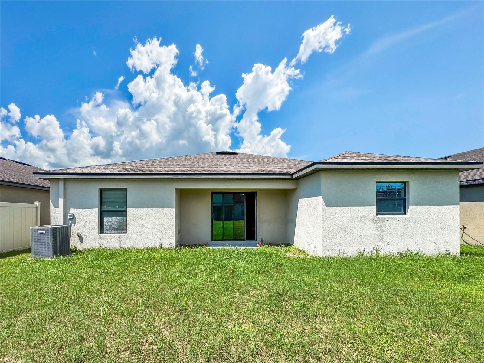 TB8543557 Property Photo 16
