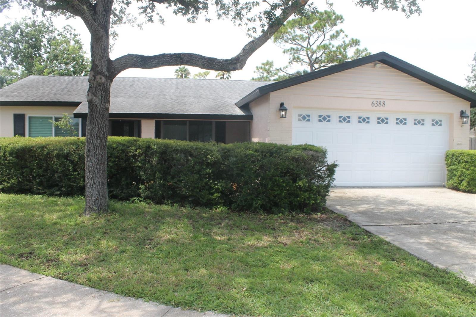 6388 68th Way N Property Photo 1