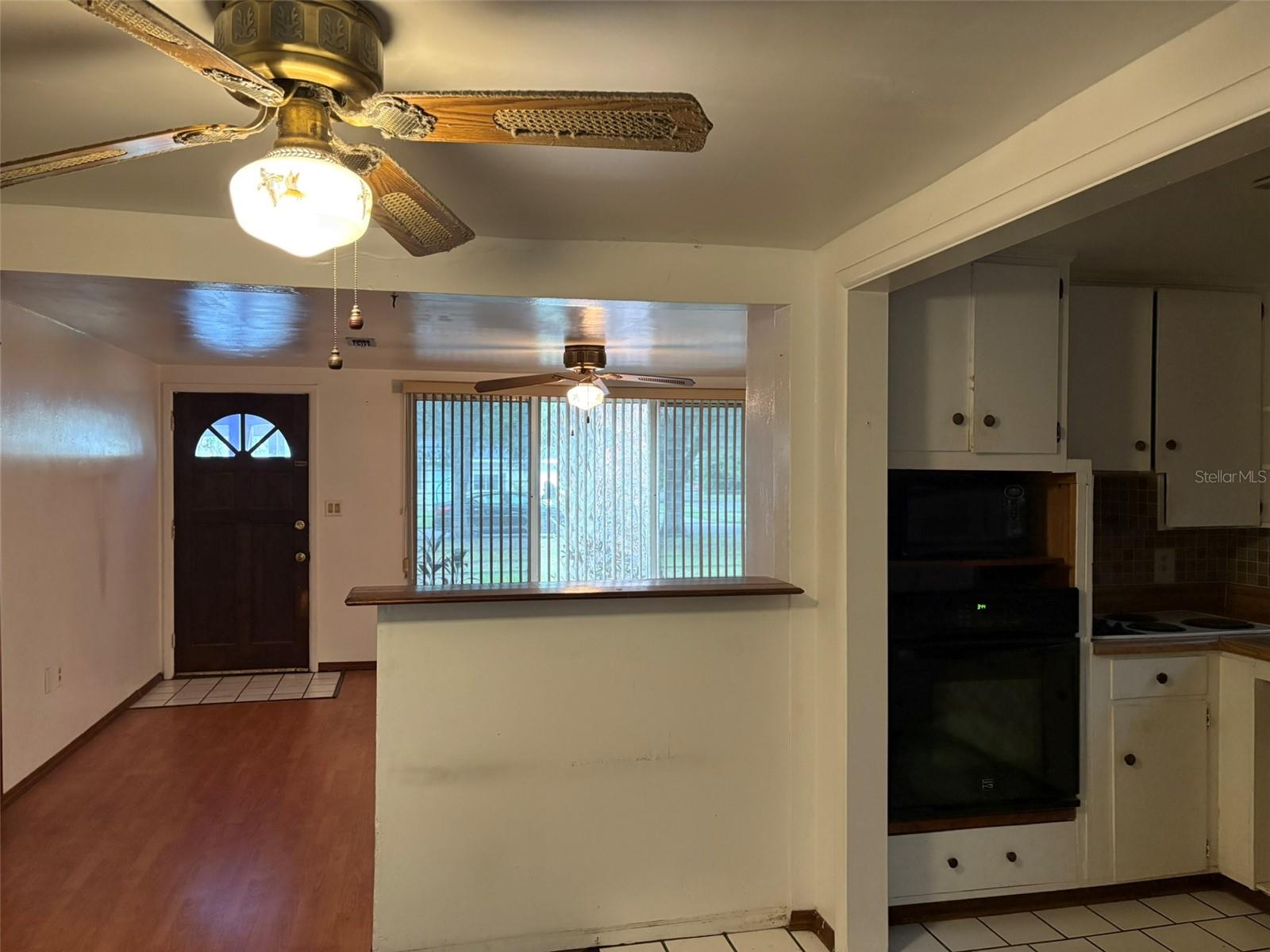 671 Dexter Dr Property Photo 4