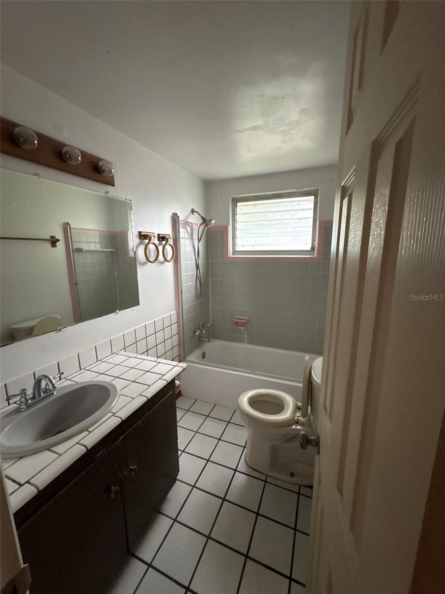 671 Dexter Dr Property Photo 12