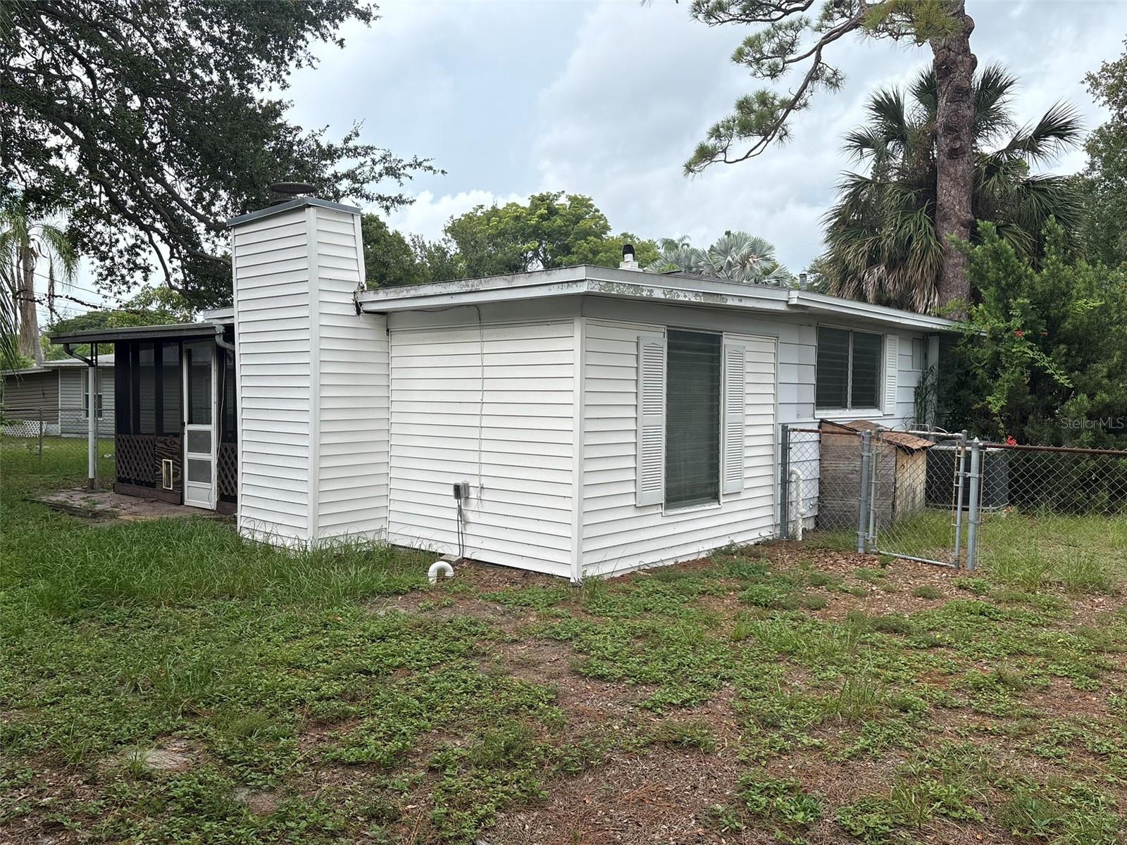 671 Dexter Dr Property Photo 19