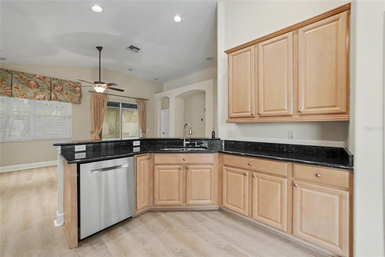 12802 Avelar Creek Dr Property Photo 9