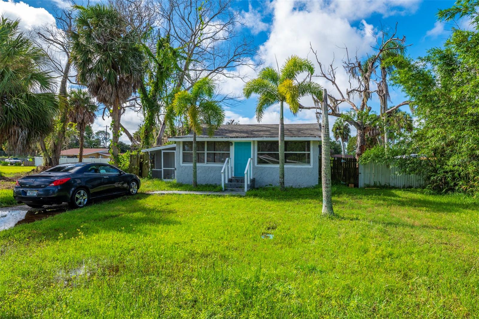 5200 MALLETT DR Property Photo 1