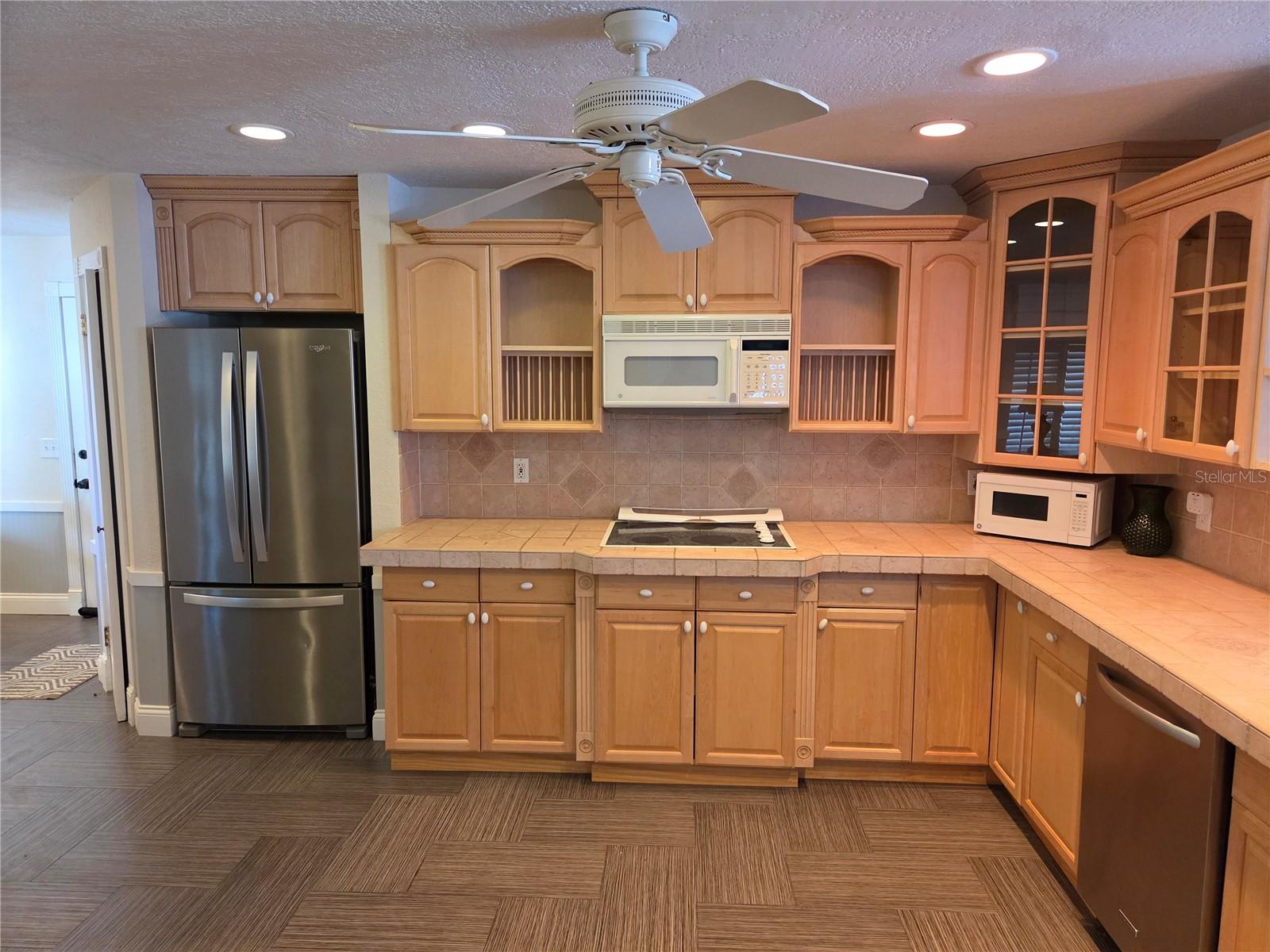 1132 Ridge Dr Property Photo 3