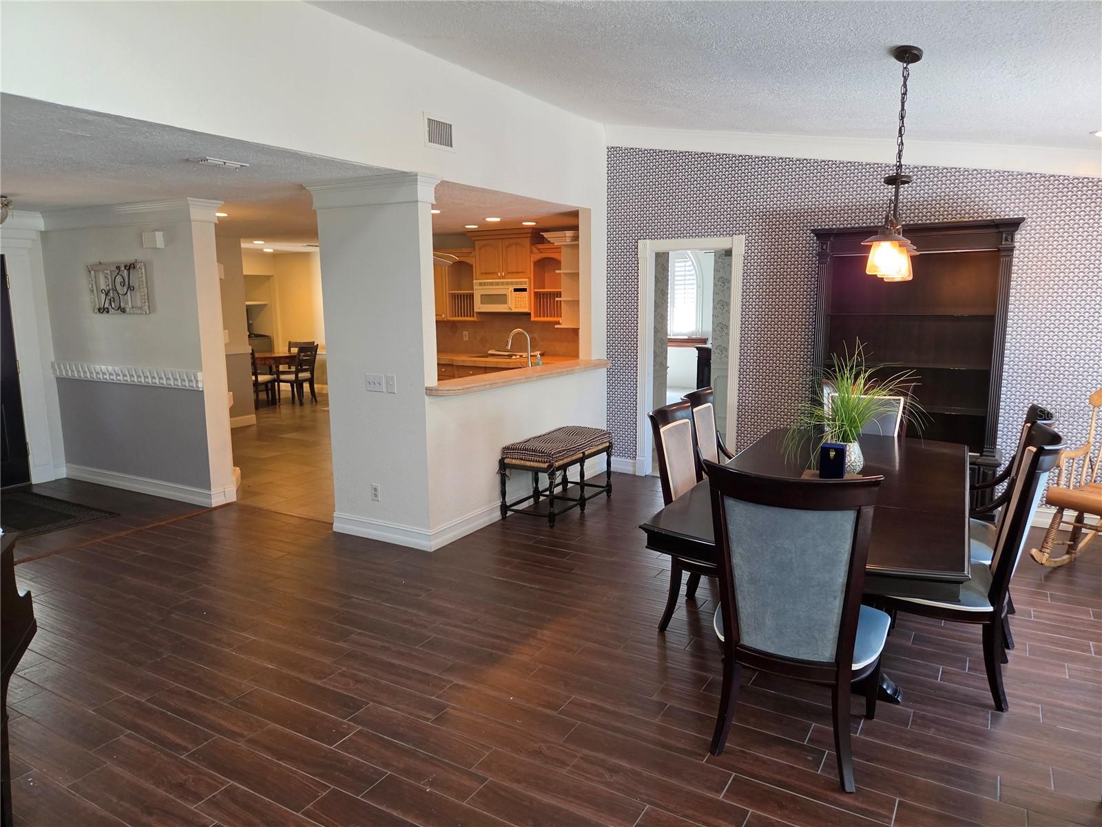 1132 Ridge Dr Property Photo 4