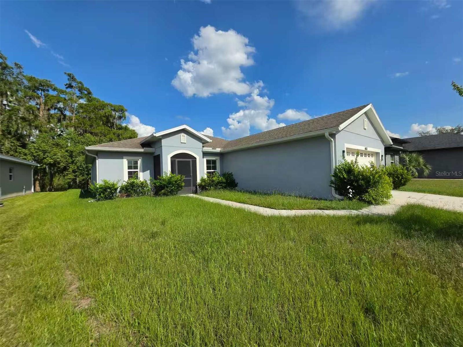1631 Town Park Ct Property Photo 3