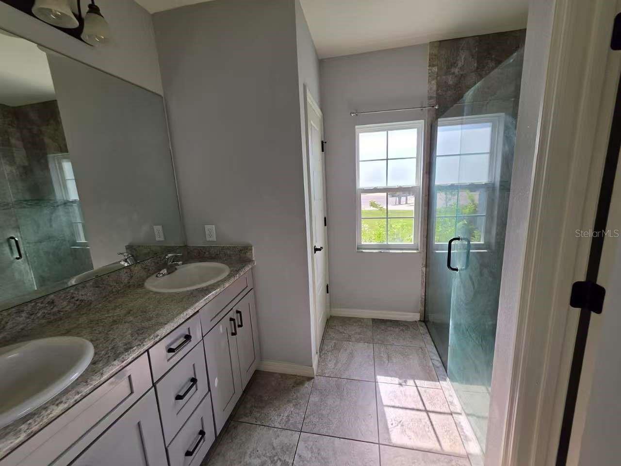1631 Town Park Ct Property Photo 10
