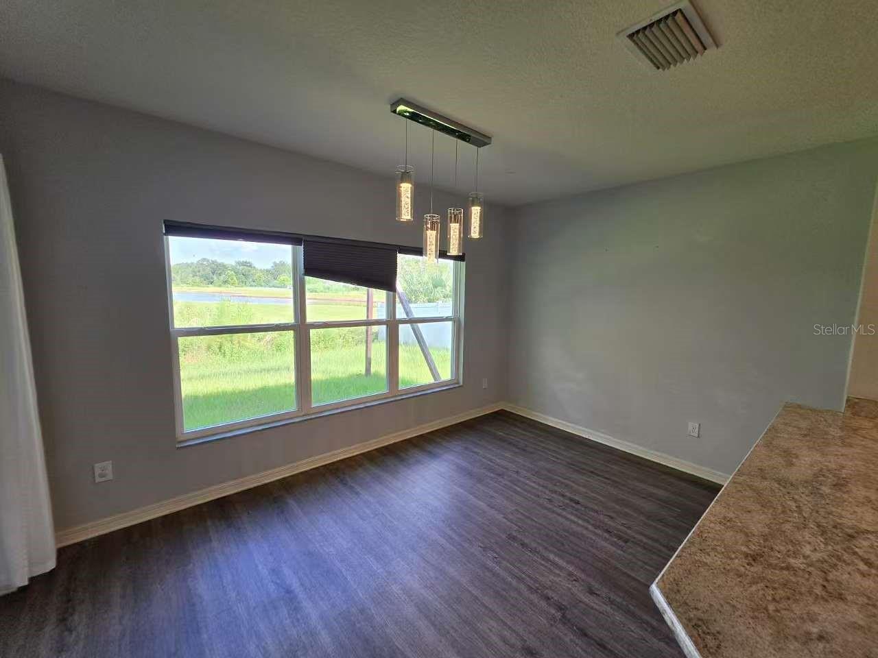 1631 Town Park Ct Property Photo 15