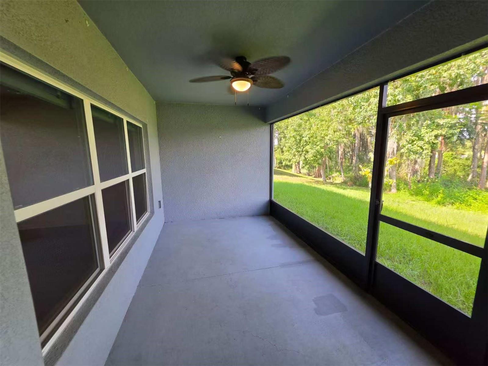 1631 Town Park Ct Property Photo 23