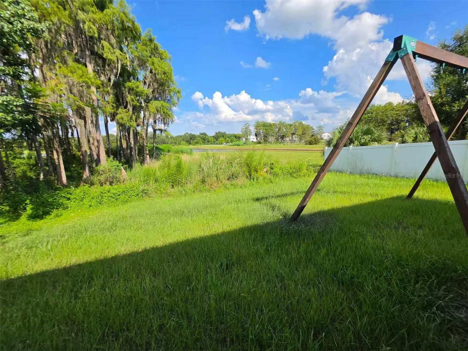 1631 Town Park Ct Property Photo 28