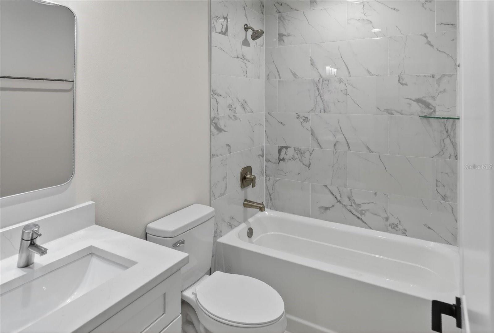 12106 Clarendon Ave Property Photo 17