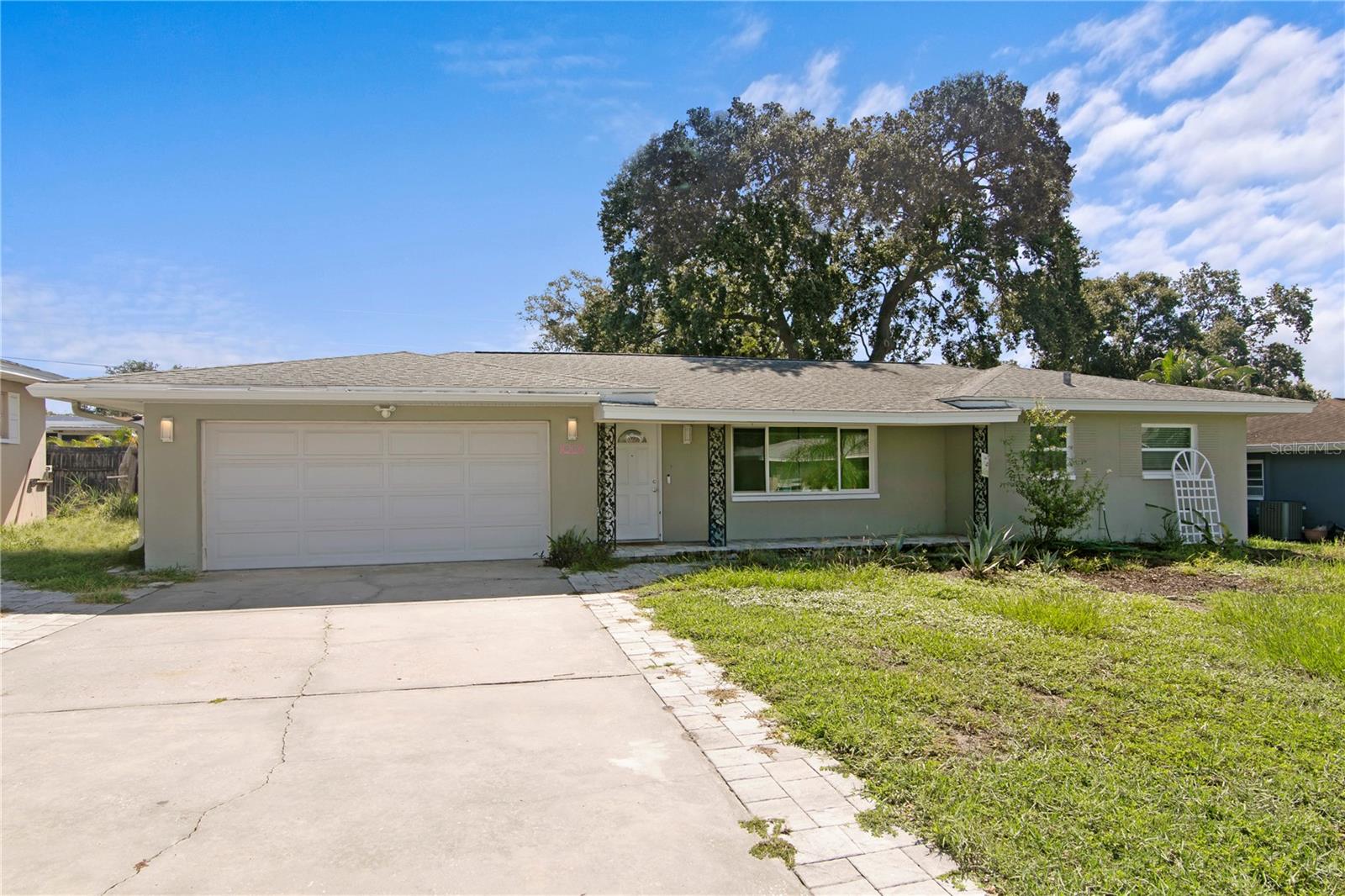 1009 Woodley Rd Property Photo 1