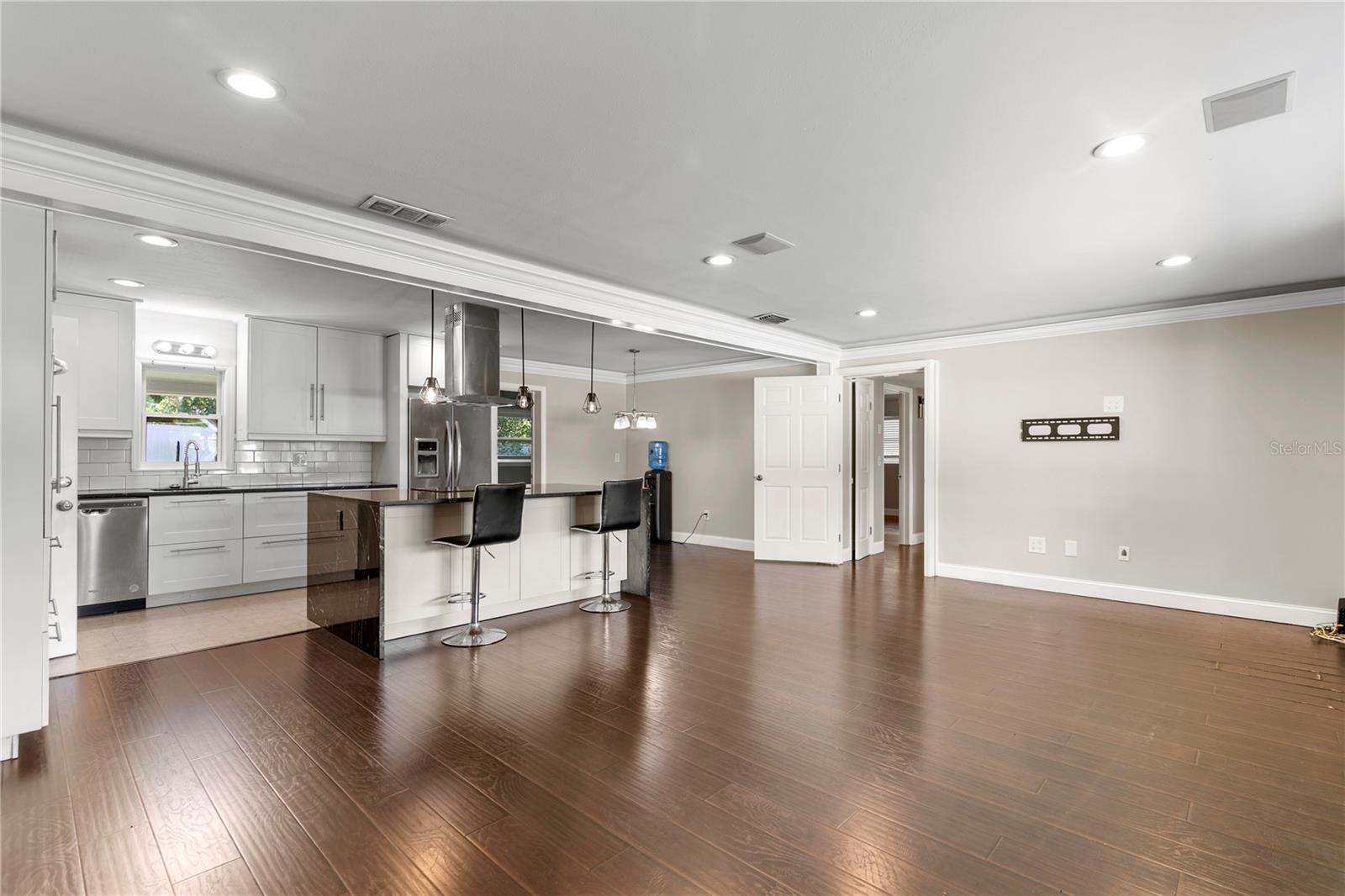 1009 Woodley Rd Property Photo 5