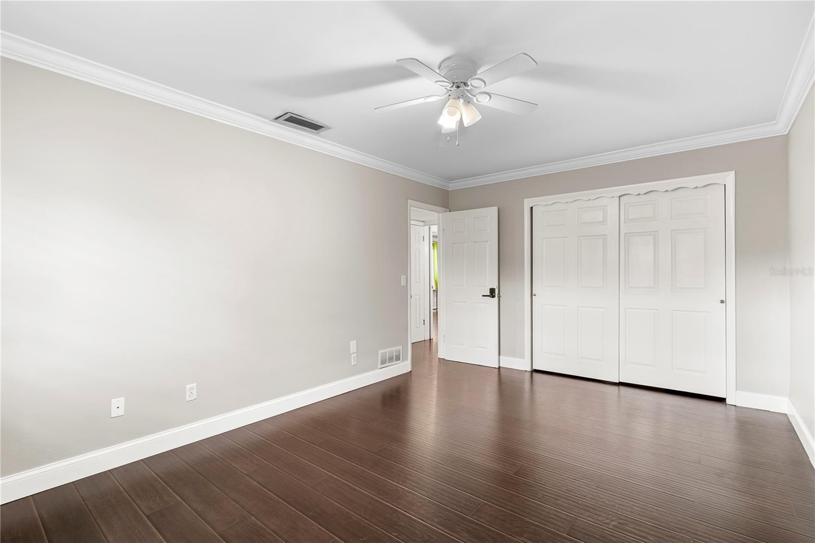 1009 Woodley Rd Property Photo 20