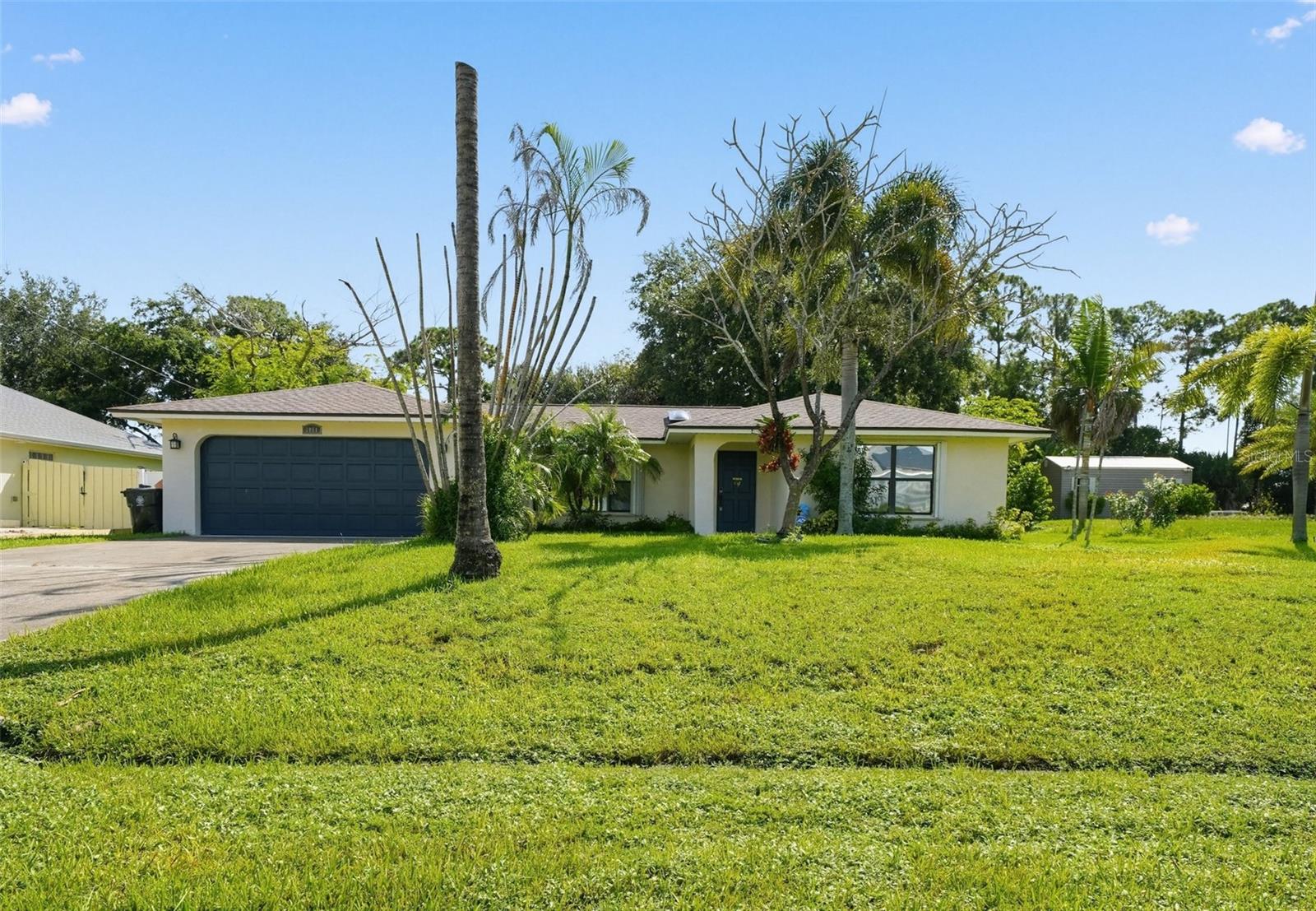 3951 Sw Cheribon St Property Photo 1