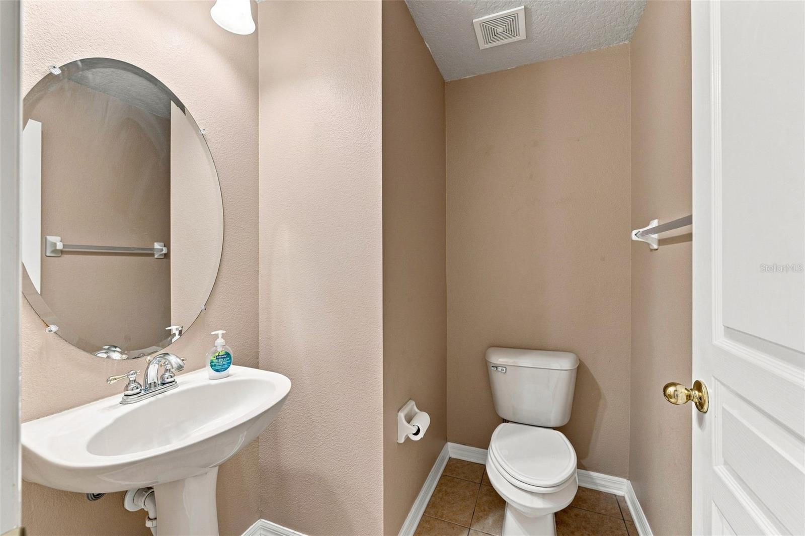 6104 Parkset Dr Property Photo 13