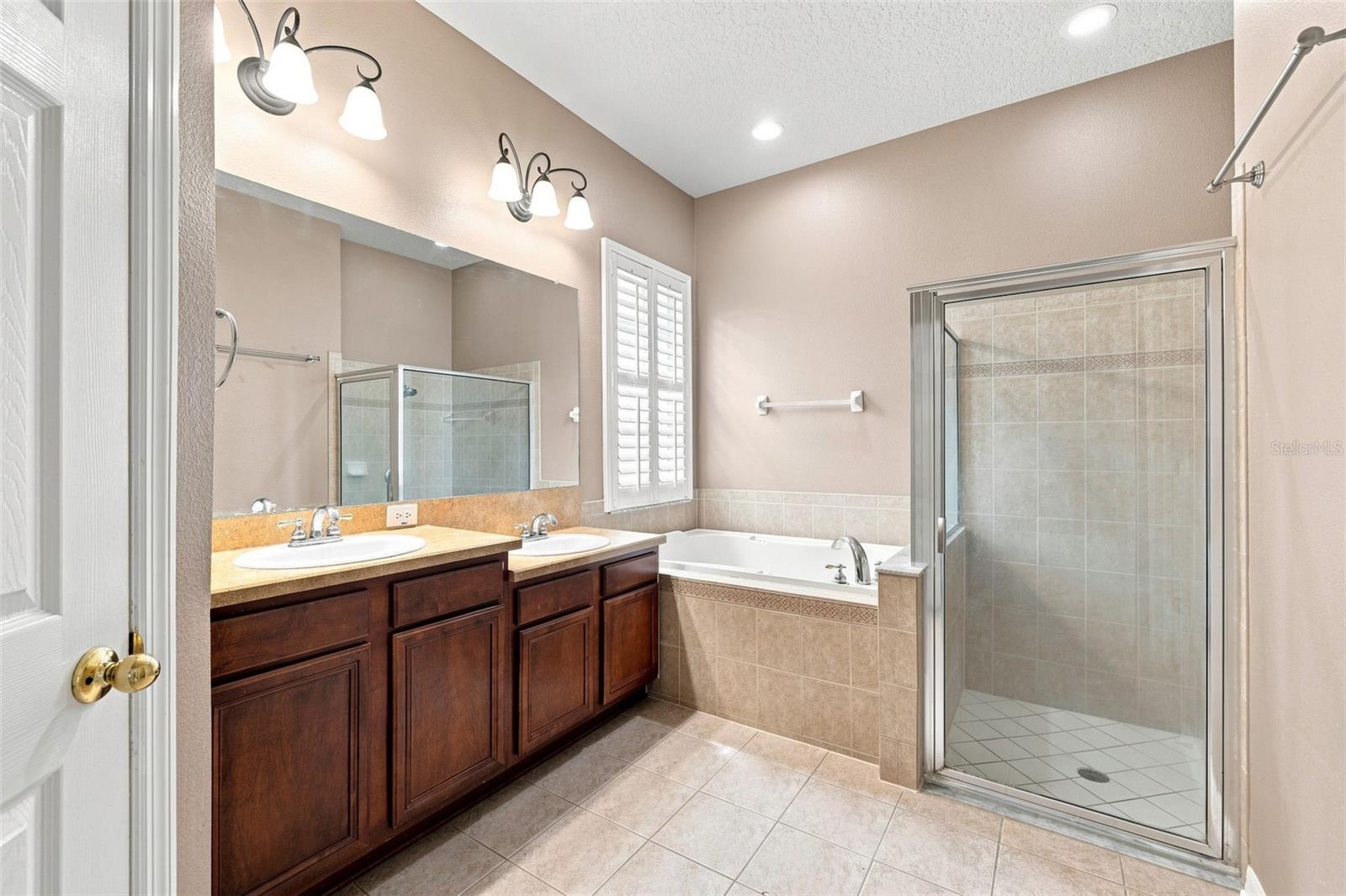 6104 Parkset Dr Property Photo 26