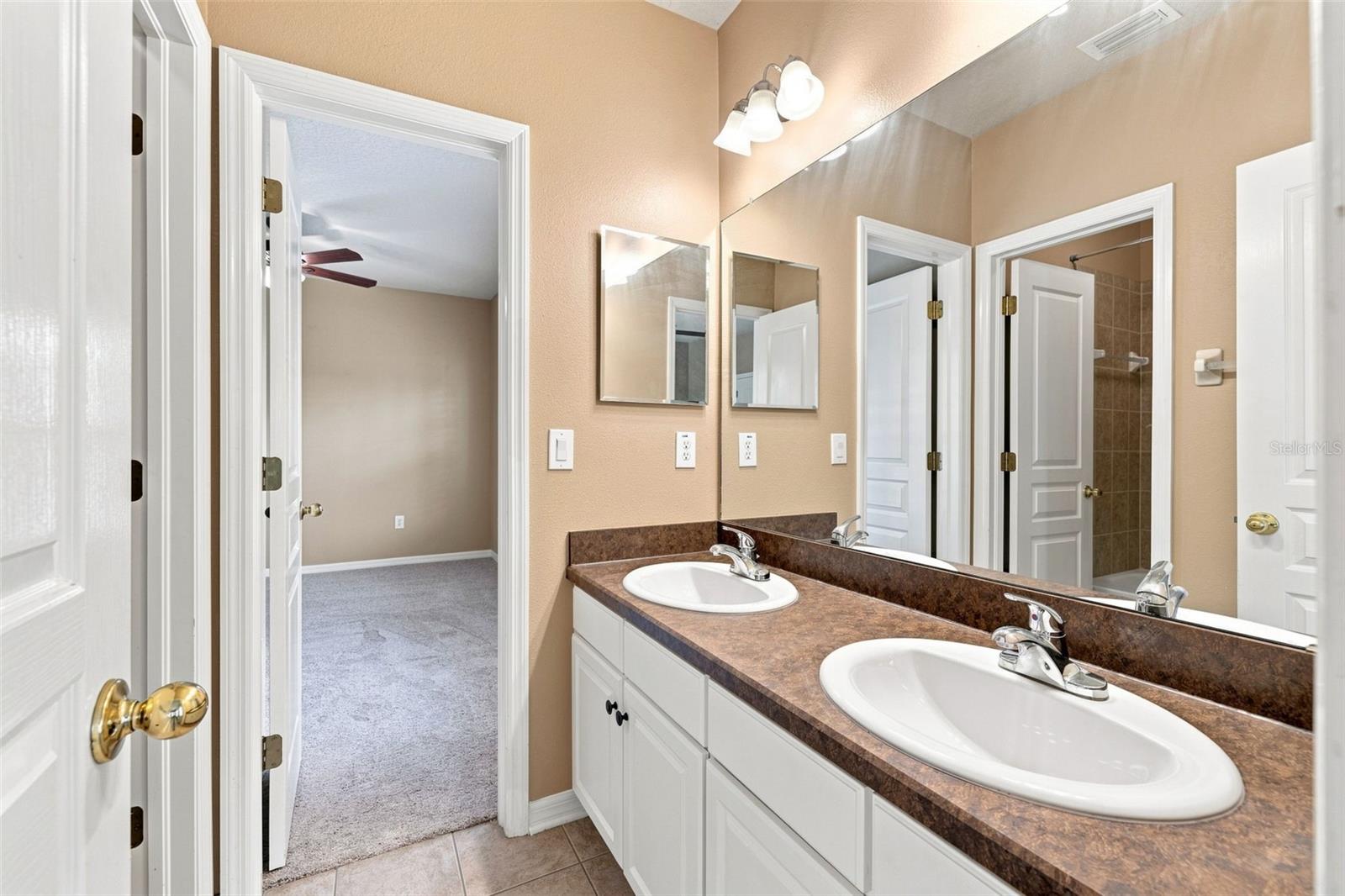 6104 Parkset Dr Property Photo 36