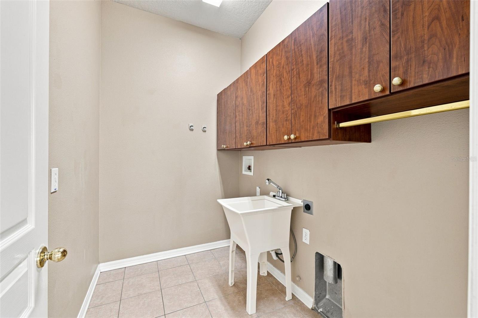 6104 Parkset Dr Property Photo 39